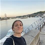 Farmacéutica experta en química/bioquímica, apasionada por enseñar y acercar la ciencia a estudiantes de ESO/Bachiller